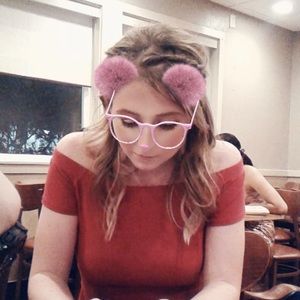 Meet your Posher, Avery